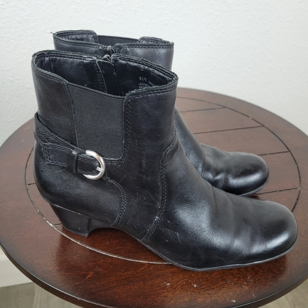 NATURALIZER Boot - Black size 8.5 m Heel: 2”